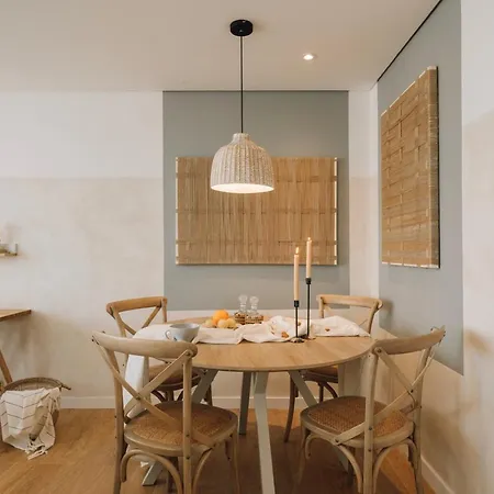 Apartment Minturno - 2 Bedrooms And Balcony In Alvalade