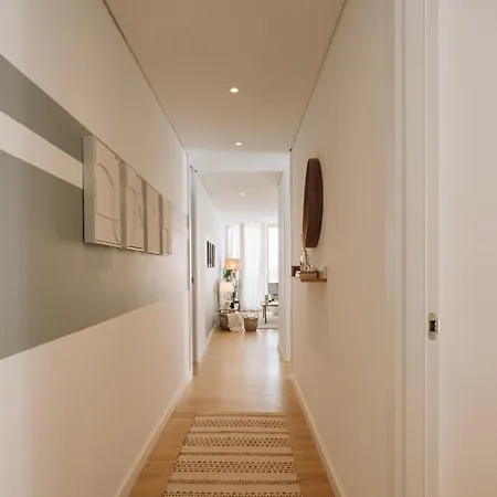 Minturno - 2 Bedrooms And Balcony In Alvalade Appartement Lissabon