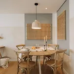 Lägenhet Minturno - 2 Bedrooms And Balcony In Alvalade