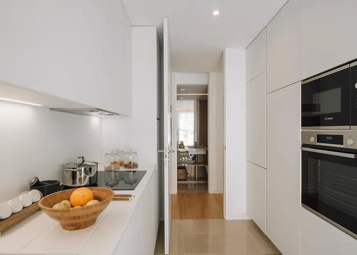 Apartamento Minturno - 2 Bedrooms And Balcony In Alvalade *