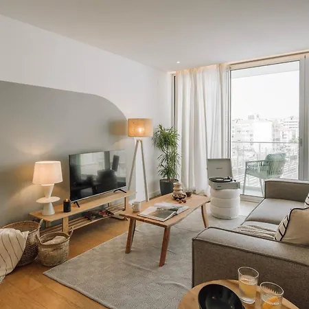 Apartament Minturno - 2 Bedrooms And Balcony In Alvalade *